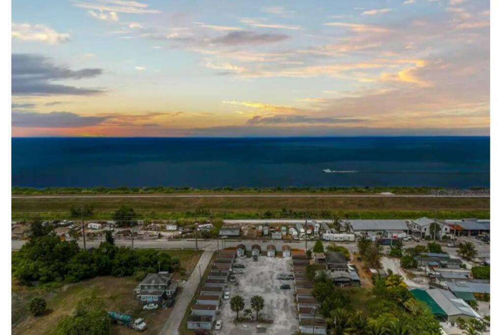 Inviting Oasis - Cozy, Spotless, And Comfortable Room Pahokee Εξωτερικό φωτογραφία