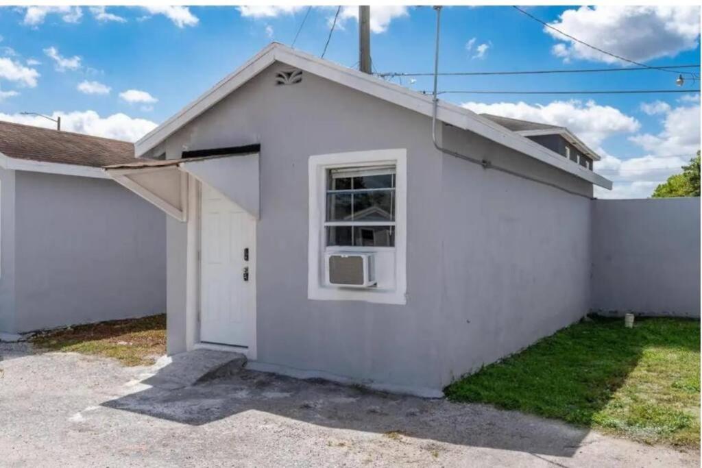Inviting Oasis - Cozy, Spotless, And Comfortable Room Pahokee Εξωτερικό φωτογραφία